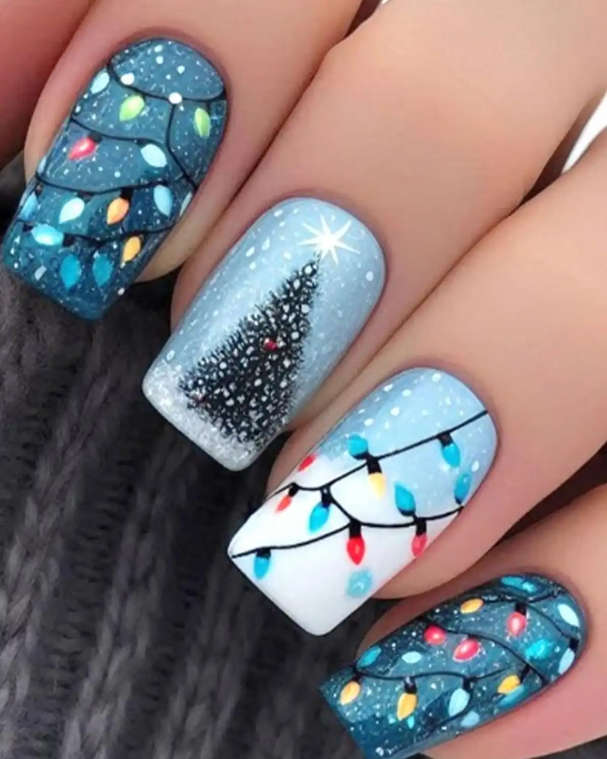 Fukidog Christmas Press on Nails
