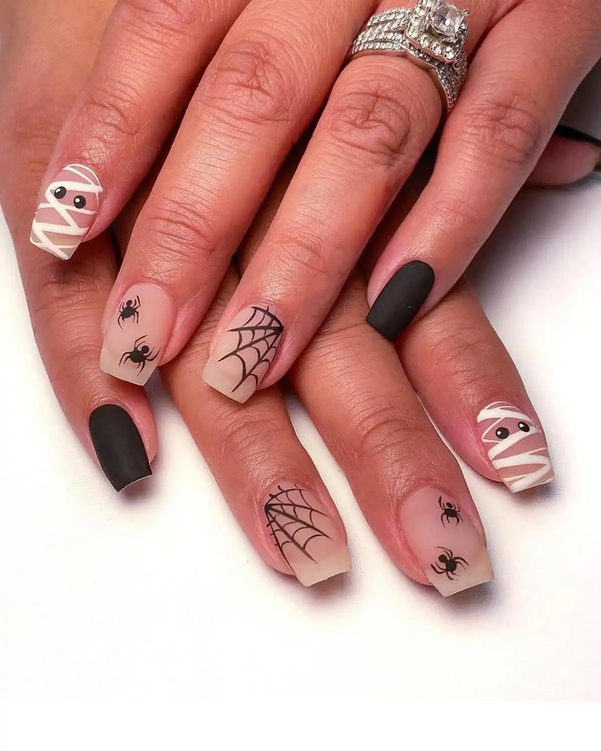 Gritose 24pcs Black Halloween Press on Nail