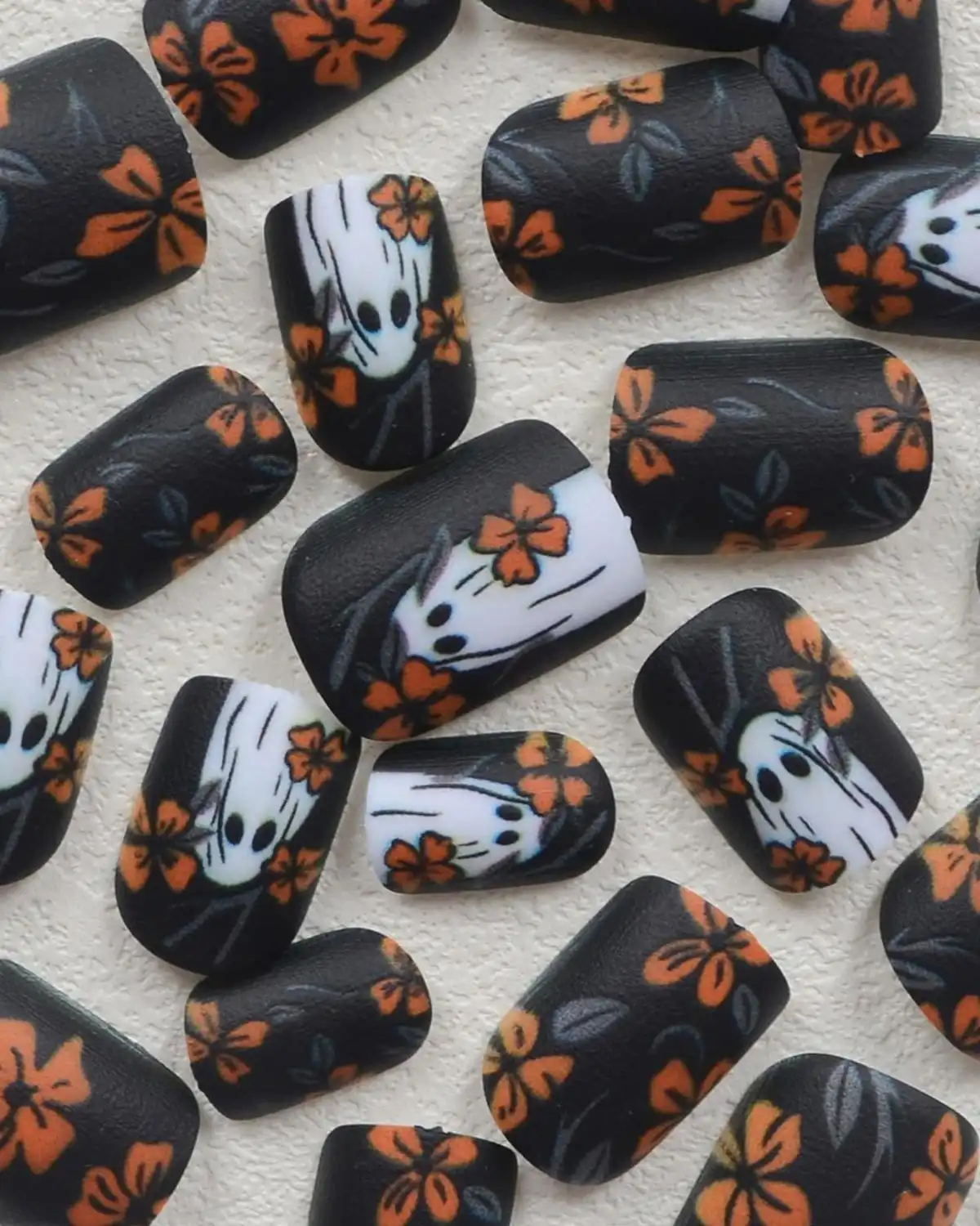 OCOUYVD Halloween Yellow Flowers Press on Nails