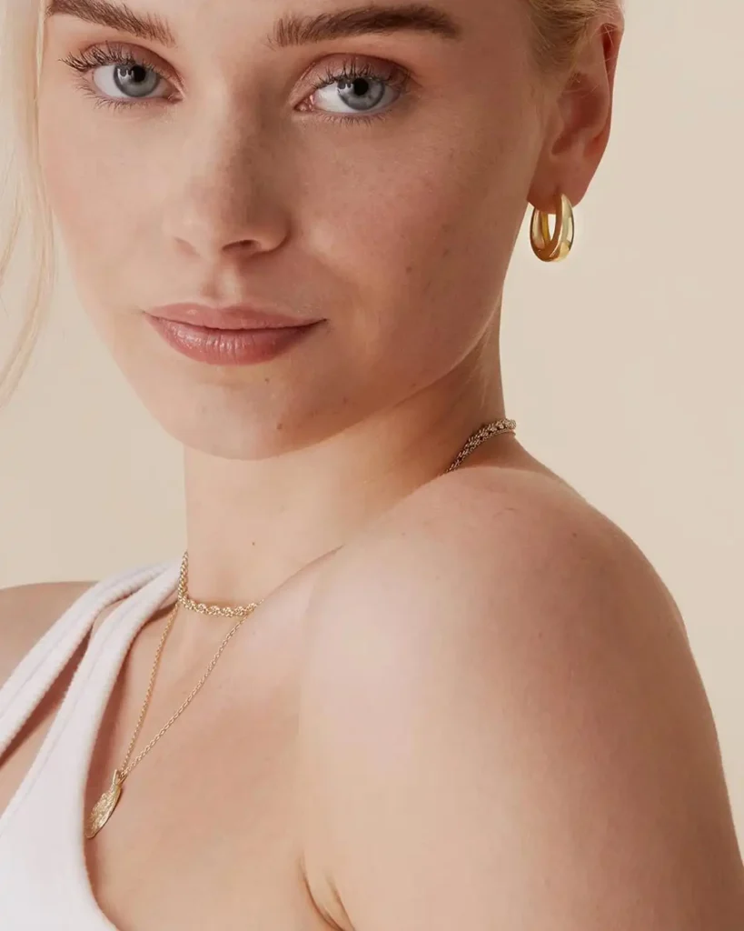 Pavoi 14K Gold Plated Sterling Silver Post Small Chunky Hoops Earrings Review