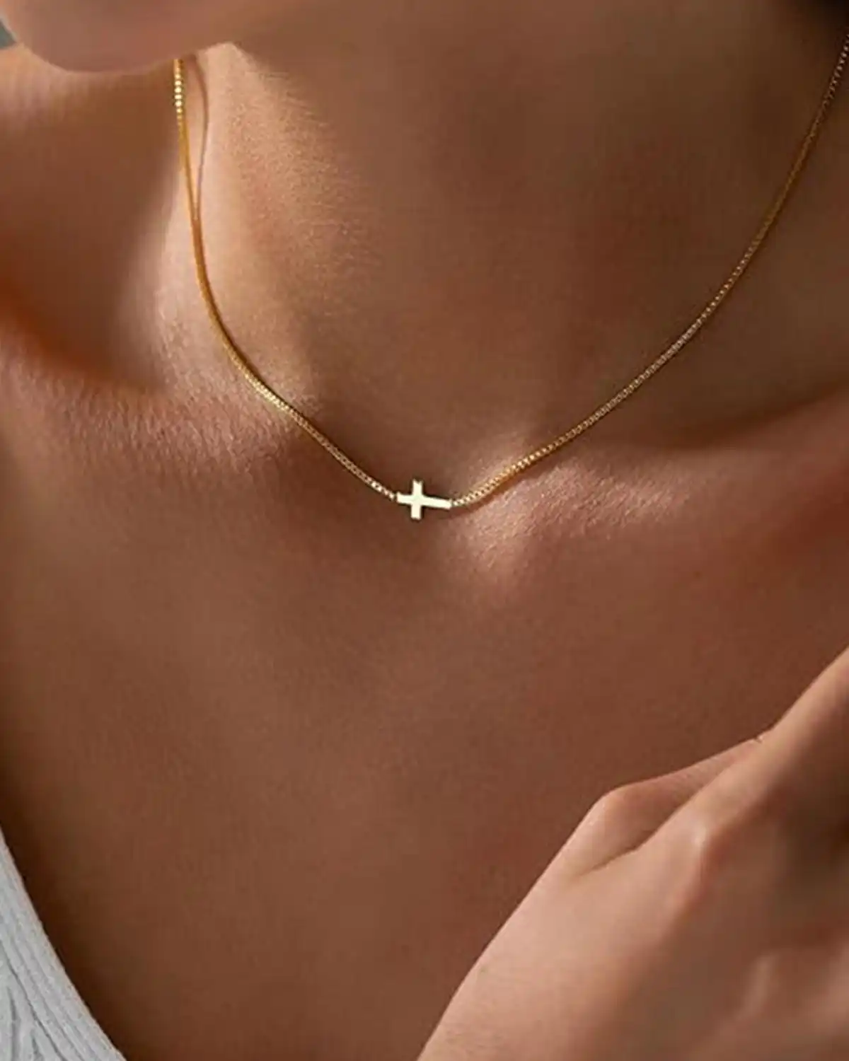 Rotnso Cross Necklace for Women