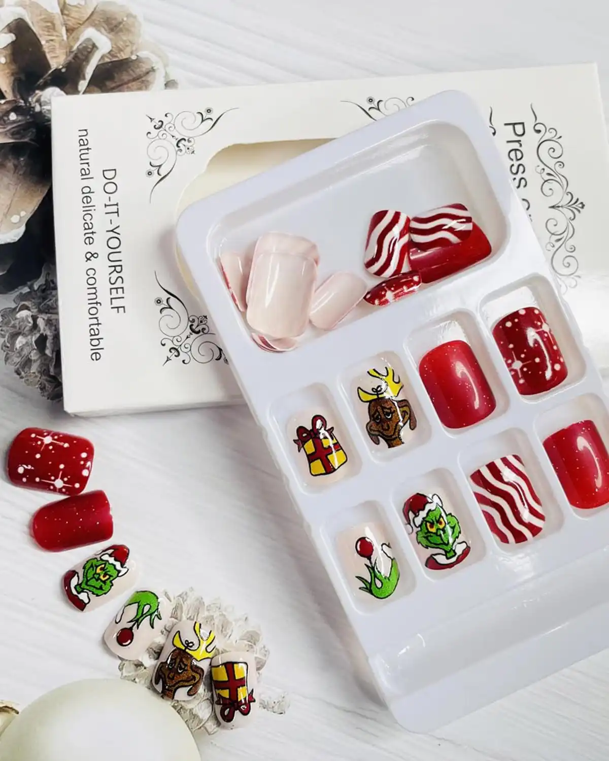 Zdiwoo Christmas Press on Nails for Women