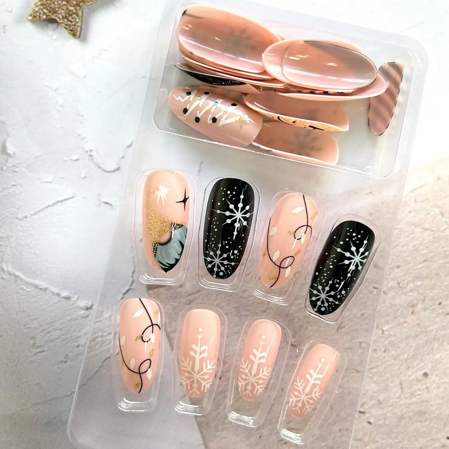 24 Pcs Christmas Press on Nails Almond Medium Fake Nails Christmas Winter Full Cover False Nails with Glue Acrylic Xmas Nails Glue on Nail Winter Stick