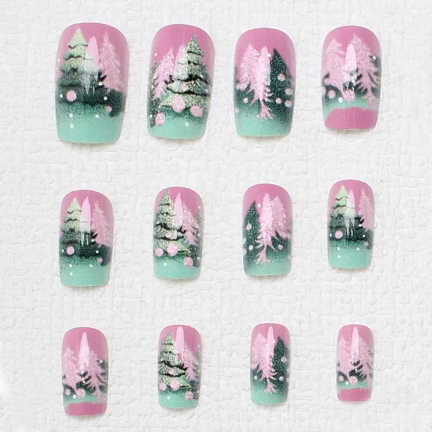 24 Pcs Christmas Press on Nails Short Square Fake Nails with Xmas Tree Glitter Designs Winter Glossy Artificial Nails