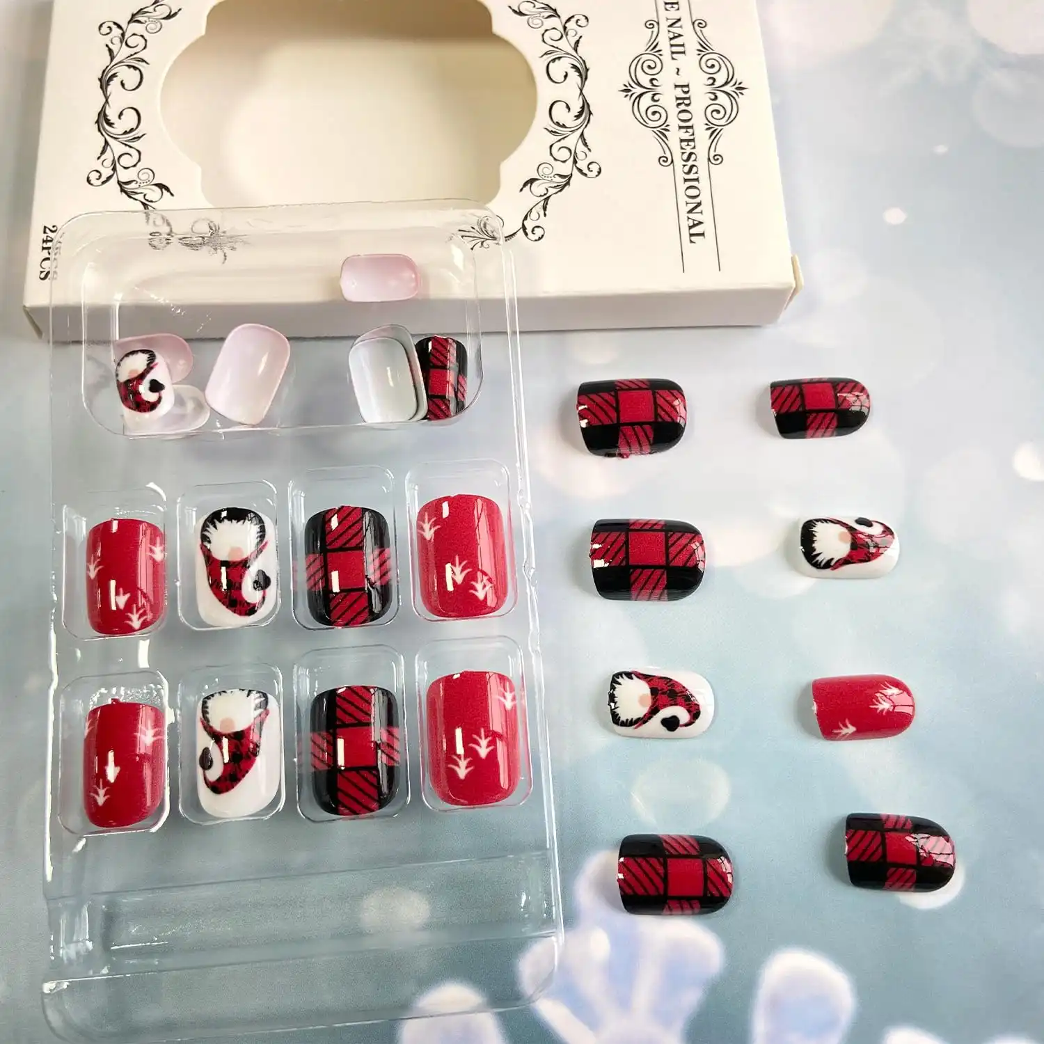 Christmas Gnome Press on Nails Short Square Fake Nails Winter Xmas Glue on Nails Glossy Reusable Stick on Nails