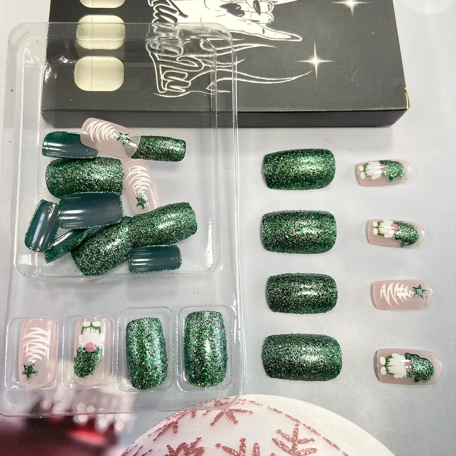 Christmas Press On Green Glitter Gnome Glue On Medium Square False Nails - Winter Xmas Acrylic Nails for Women & Girls