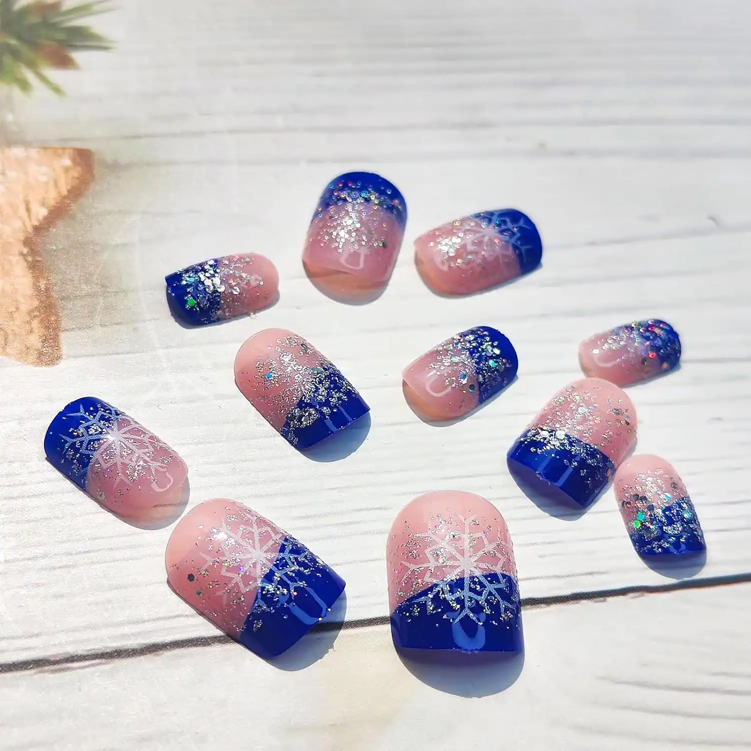 Christmas Press On Nails Short Square Fake Nails - Snowflake Designs Glossy Blue French Tip Glue
