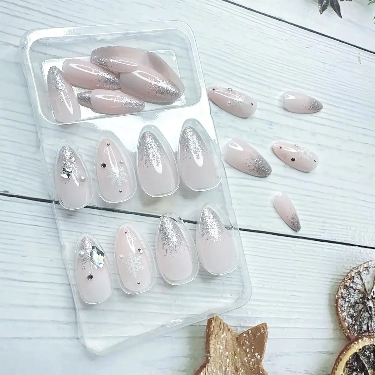 Christmas Press on Nails Almond Medium Snowflake Fake Nails with Nail Rhinestones Reusable Silver Glitter Acrylic Nails Snow Glue on Nails