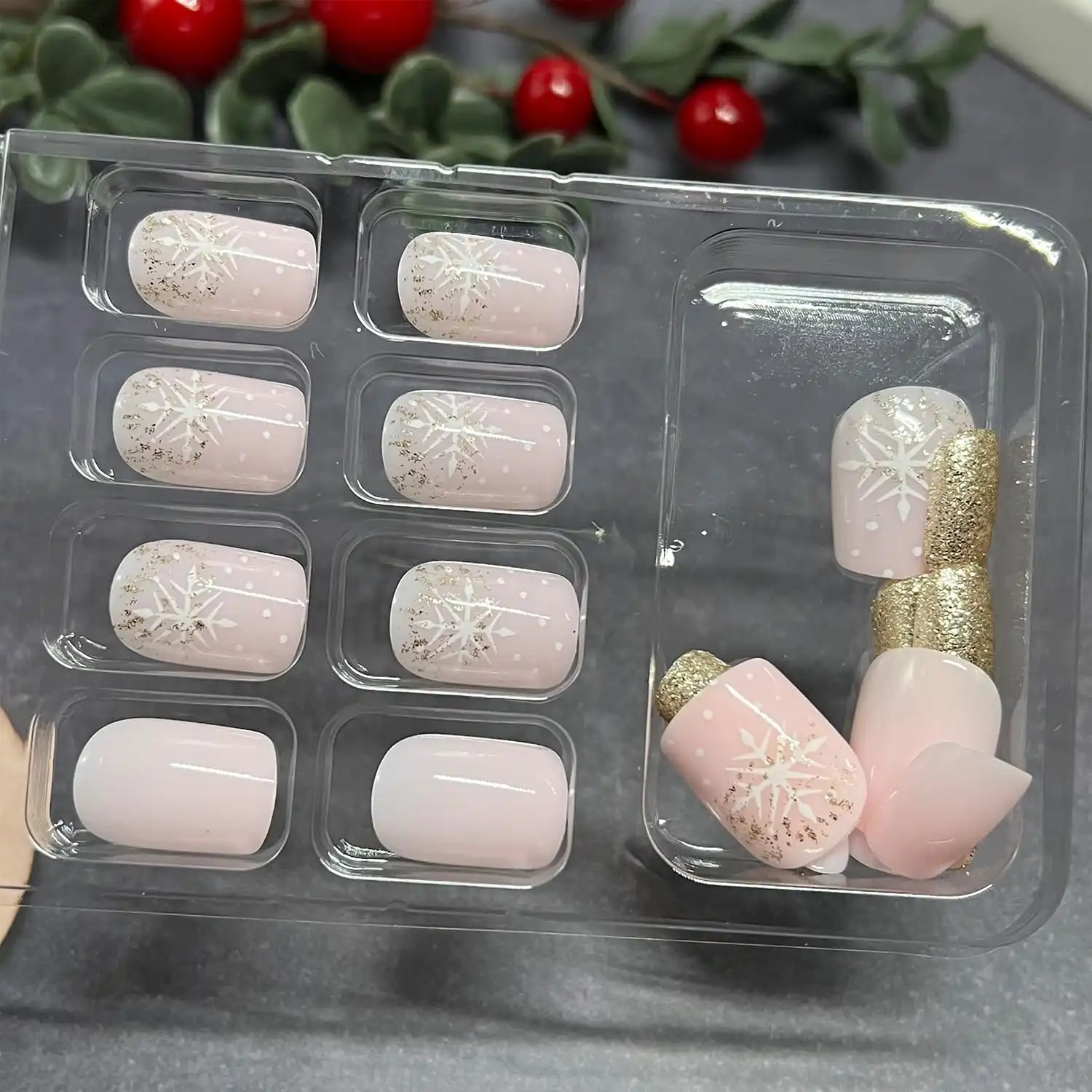 Christmas Press on Nails Square Short Fake Nails With Snowflake Designs Xmas Pink False Nails Acrylic Winter Stick on Nai