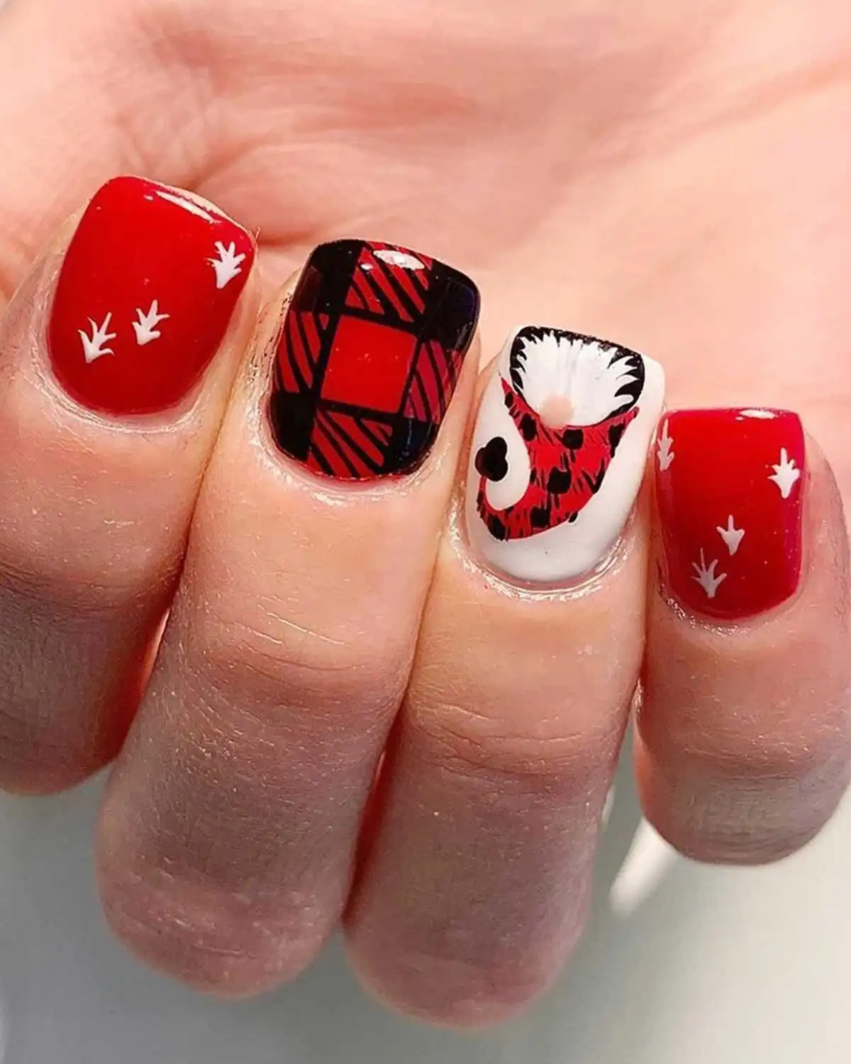 Vopintpy Christmas Gnome Short Square Fake Nails